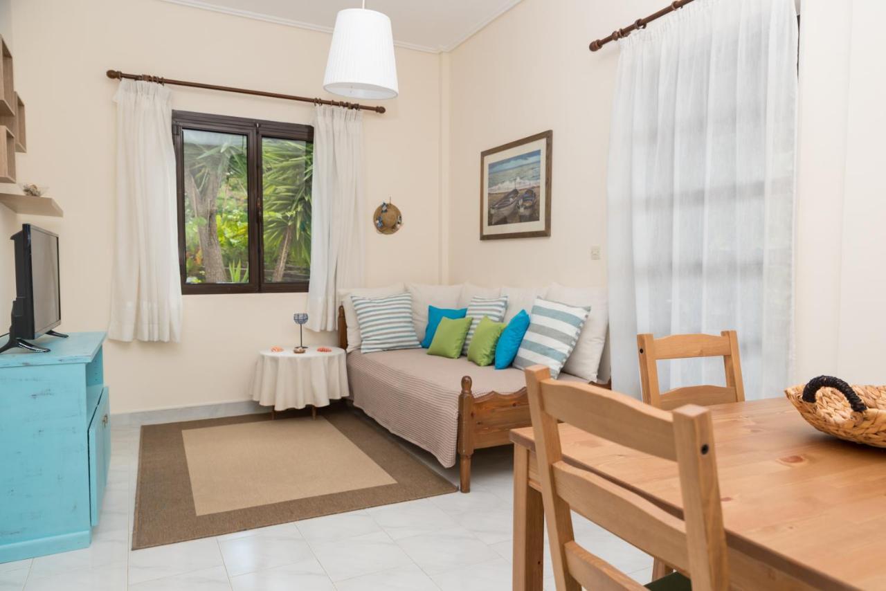 Iliochari Sea View Apartments Oropos - Kalamos Εξωτερικό φωτογραφία