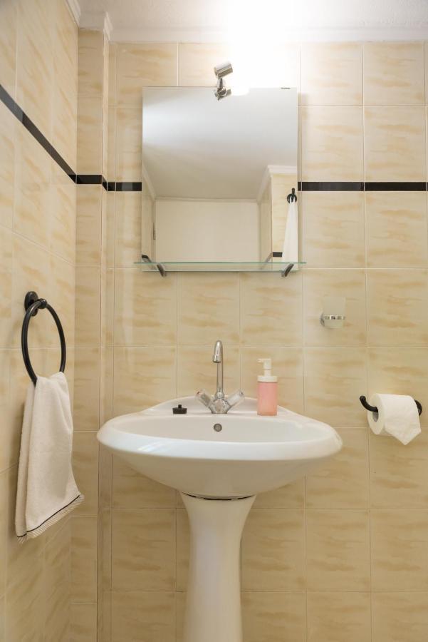 Iliochari Sea View Apartments Oropos - Kalamos Εξωτερικό φωτογραφία